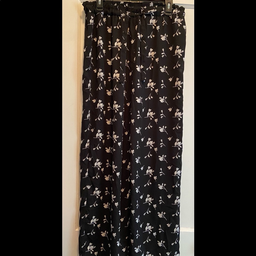 Black & White Floral High Rise Dress Pants
